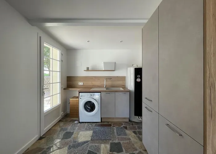 Myosotis Hébergement de vacances Lasclaveries